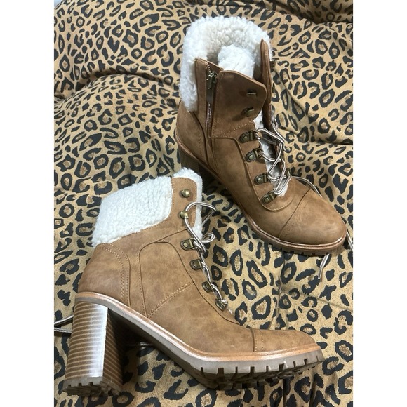 Nine West Women's Penni Sherpa Cuffed Chunk Heel Lace Up Ankle Boots, 8 - Picture 1 of 9